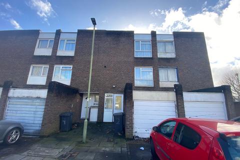 4 bedroom townhouse to rent, Raynham, Long Field, London, Greater London, NW9