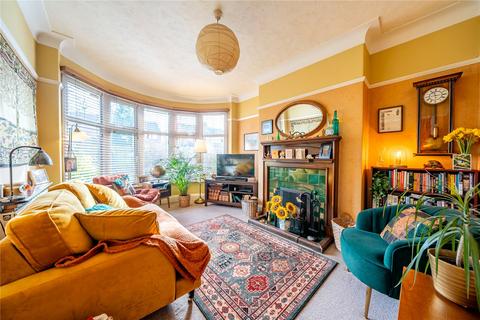 25 Carrholm View, Leeds, LS7 2NG