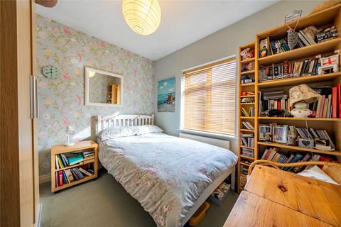 25 Carrholm View, Leeds, LS7 2NG