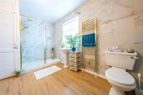 25 Carrholm View, Leeds, LS7 2NG