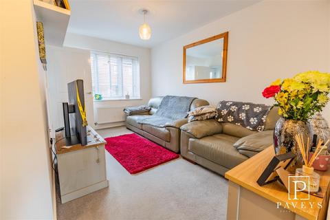 9 Chaplin Drive, Thorpe-le-soken, Clacton-on-sea, CO16 0EY