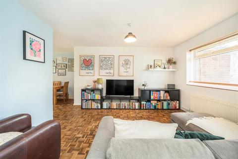 2 bedroom maisonette for sale, Burnt Ash Road, London SE12