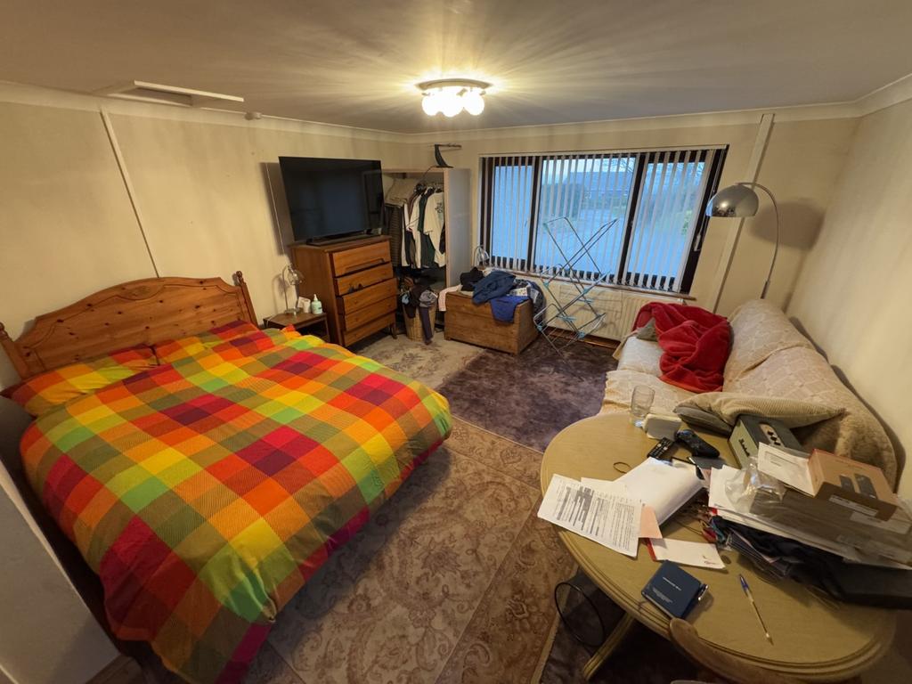 Bedroom 4/Potential Annexe Area