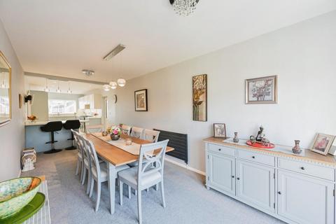 18 Gaialands Crescent, Lichfield, WS13 7LU