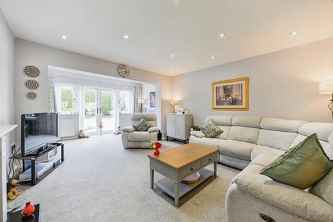 18 Gaialands Crescent, Lichfield, WS13 7LU