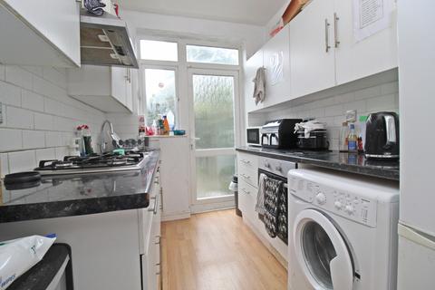 5 bedroom house share to rent, New Malden, London, KT3