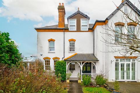 4 bedroom end of terrace house for sale, Pudding Lane, Chigwell