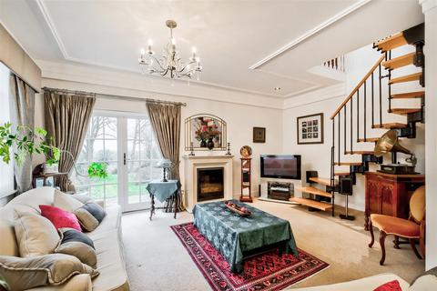 undefined, Pudding Lane, Chigwell
