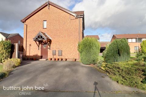 3 bedroom end of terrace house for sale, Field Lane, Crewe