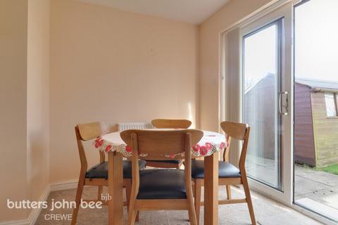 3 bedroom end of terrace house for sale, Field Lane, Crewe