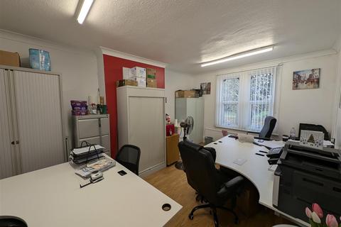 Office to rent, London Road, Stone, Dartford