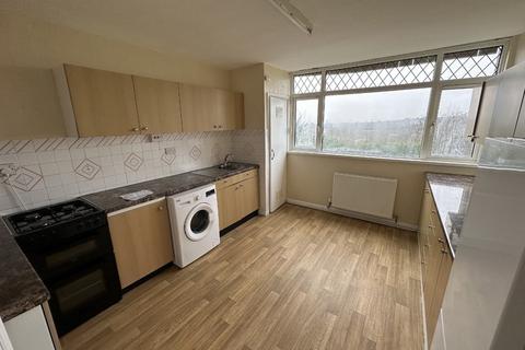 2 bedroom flat for sale, Kennerleigh Road, Rumney, Cardiff