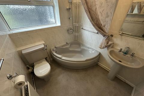 2 bedroom flat for sale, Kennerleigh Road, Rumney, Cardiff