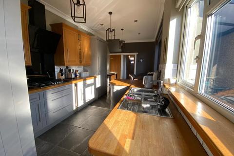 17 Leonard Street, Neath, SA11 3HW