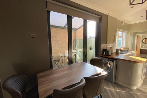 17 Leonard Street, Neath, SA11 3HW