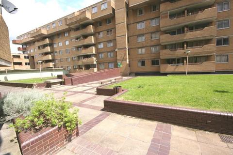 1 bedroom flat to rent, Penthouse, Vesage Court, a Leather Lane, London