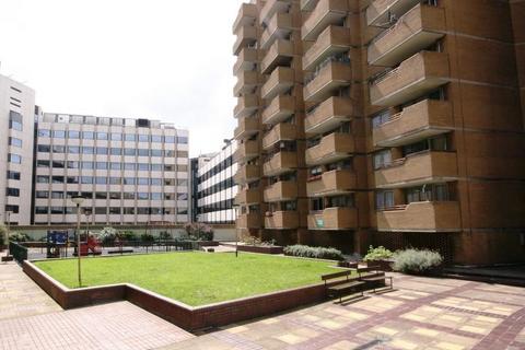 1 bedroom flat to rent, Penthouse, Vesage Court, a Leather Lane, London