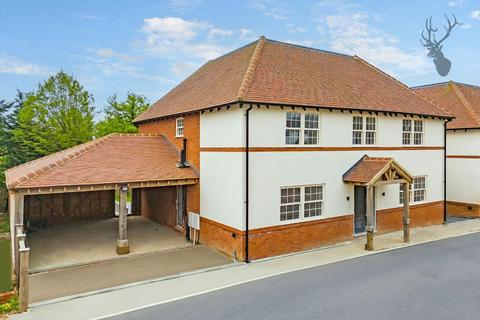 Broadbanks, Ivy Chimneys, Epping