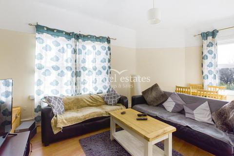 2 bedroom flat to rent, Cavendish Road, Balham, SW12