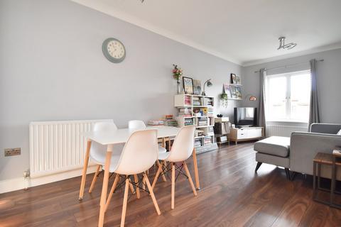 2 bedroom apartment for sale, Terrace Road, Walton-on-Thames, KT12