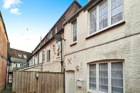 1 bedroom maisonette to rent, High Street, Marlborough, SN8