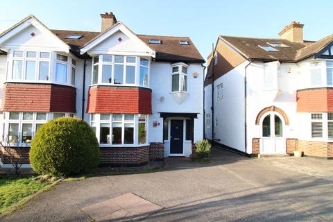 4 bedroom semi-detached house for sale, Goodhart Way, West Wickham, BR4