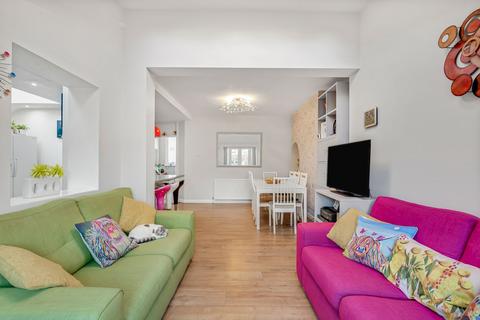 32 Edward Road, Feltham, TW14 9RF