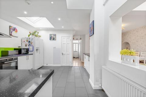 32 Edward Road, Feltham, TW14 9RF