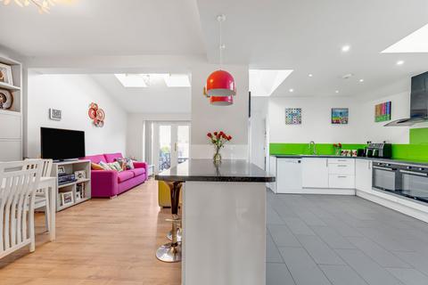 32 Edward Road, Feltham, TW14 9RF