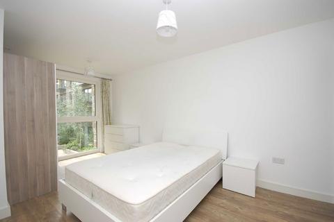 2 bedroom flat to rent, Pell Street, London SE8