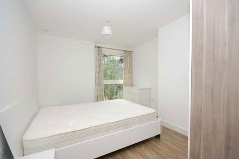 2 bedroom flat to rent, Pell Street, London SE8