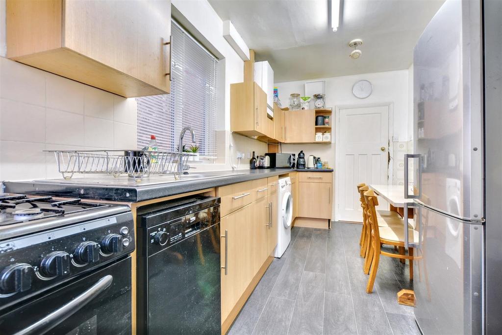 Kitchen 3.jpeg