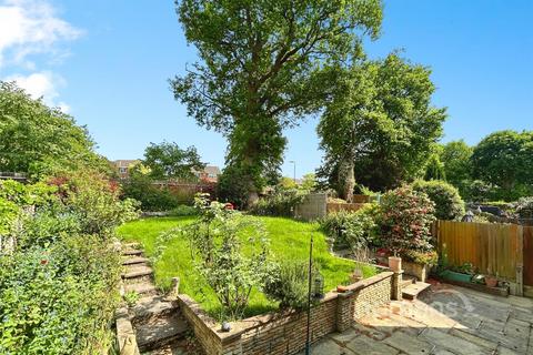 4 bedroom detached house for sale, Limecroft, Yateley, Hampshire
