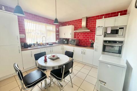 2 bedroom detached bungalow for sale, Highfield Crescent, Paignton