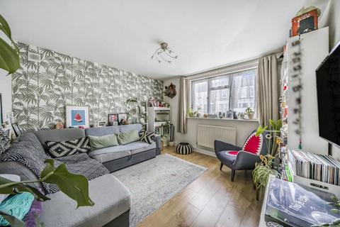 2 bedroom maisonette for sale, Engleheart Road, Catford