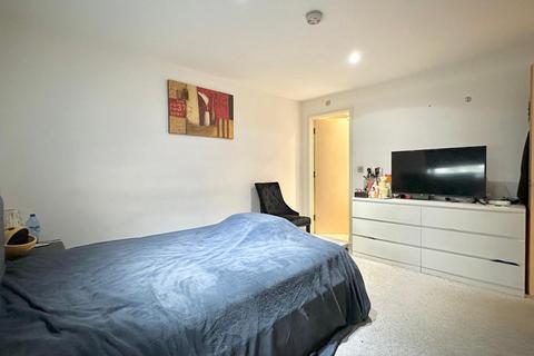 2 bedroom apartment for sale, Westgate Apartments, Royal Victoria, London E16