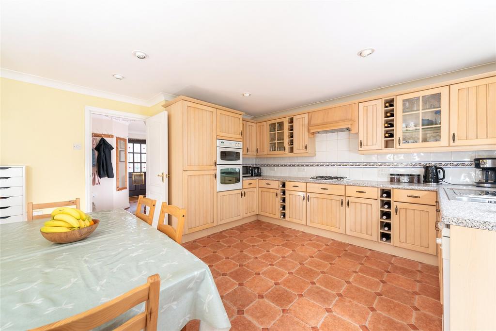 Kitchen/Dining Rm