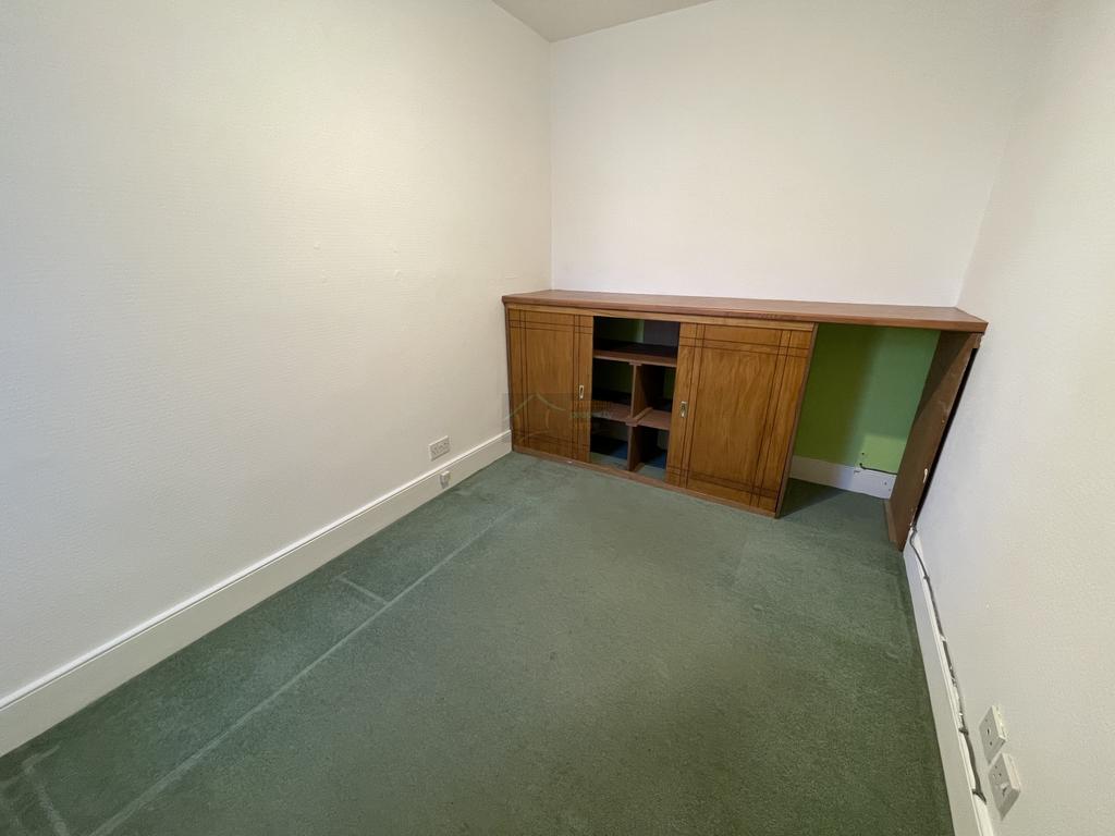 Bedroom 3a.JPG