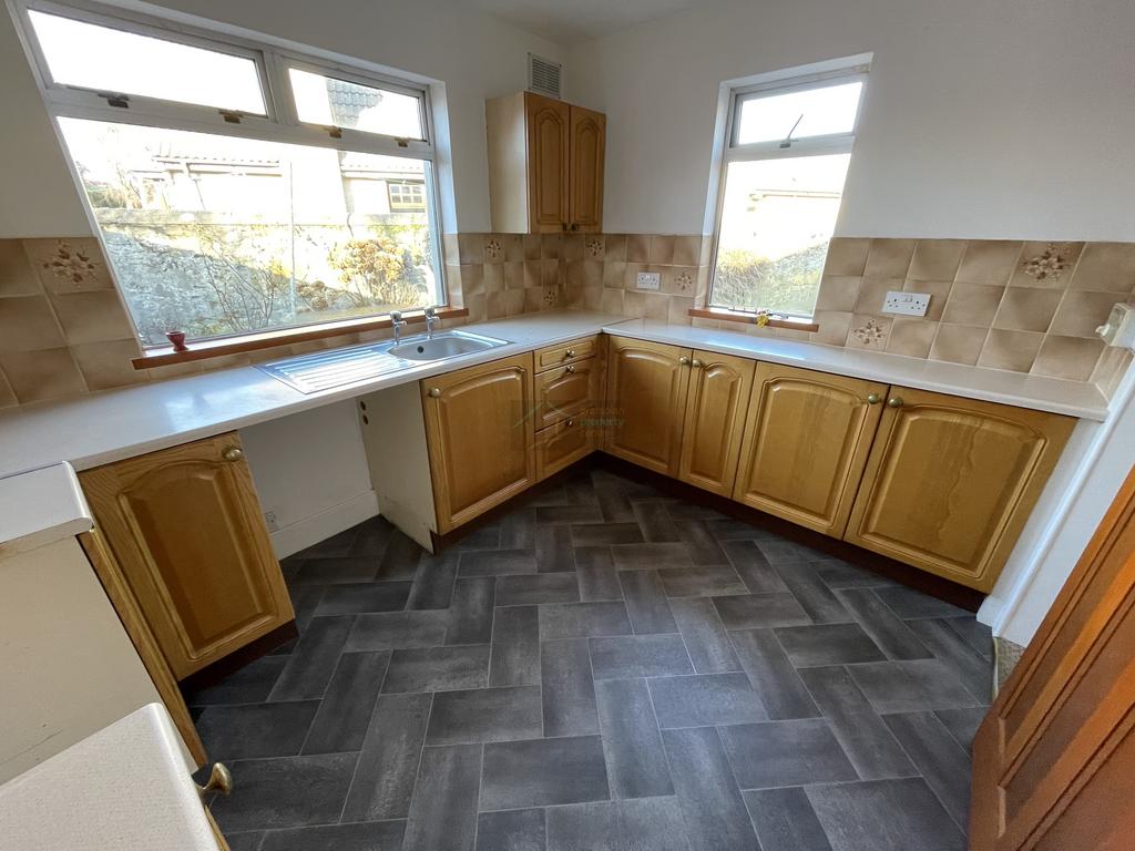Kitchen a.JPG