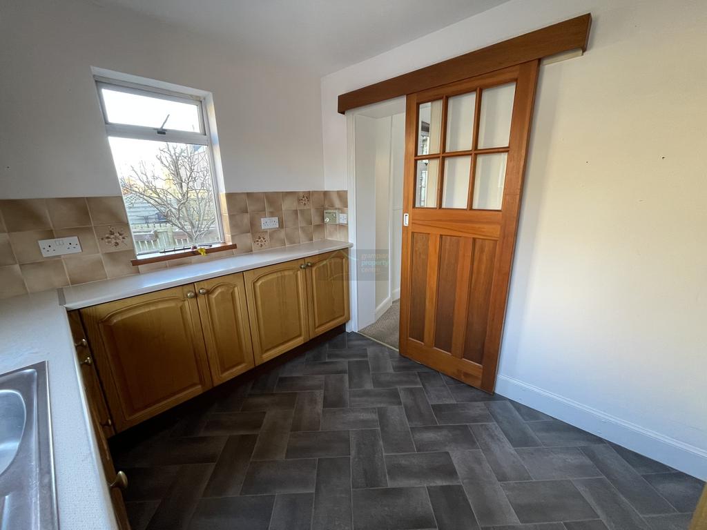 Kitchen c.JPG