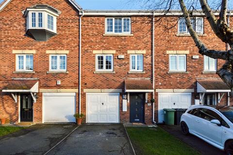 3 bedroom townhouse for sale, Castle Lodge Gardens, Rothwell, Leeds, West Yorkshire