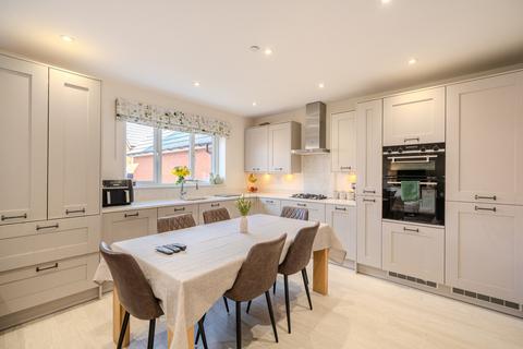 4 bedroom detached house for sale, Caldicot NP26