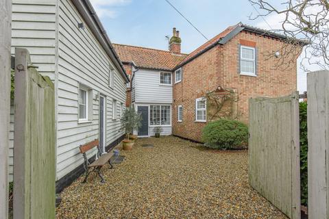 4 bedroom semi-detached house for sale, Chain Free in East Harling