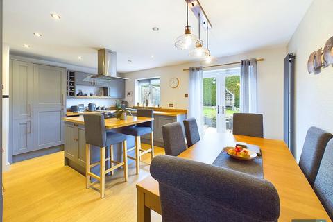 2 Lingfield Drive, Doncaster, DN5 8UE