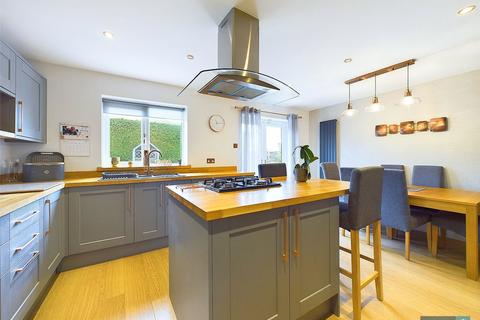 2 Lingfield Drive, Doncaster, DN5 8UE