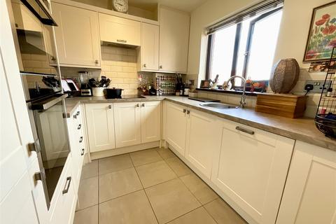 3 bedroom detached bungalow for sale, Hovingham Drive, Scarborough