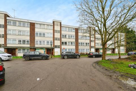 3 bedroom flat for sale, The Plain, Epping CM16