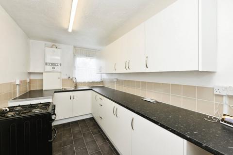 3 bedroom flat for sale, The Plain, Epping CM16