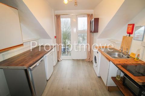 Flat share to rent, Rothesay Road Luton LU1 1QZ