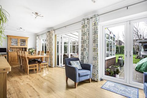 18 Silverdale Drive, Sunbury-on-thames, TW16 6HD